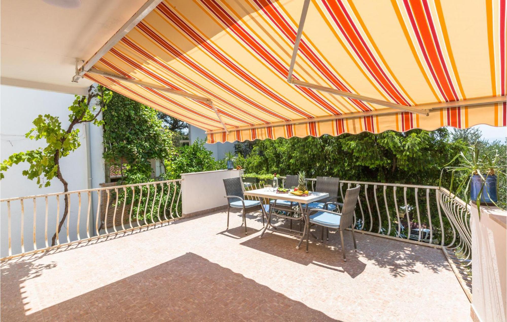 Nice Apartment In Tucepi With Wifi Exterior foto