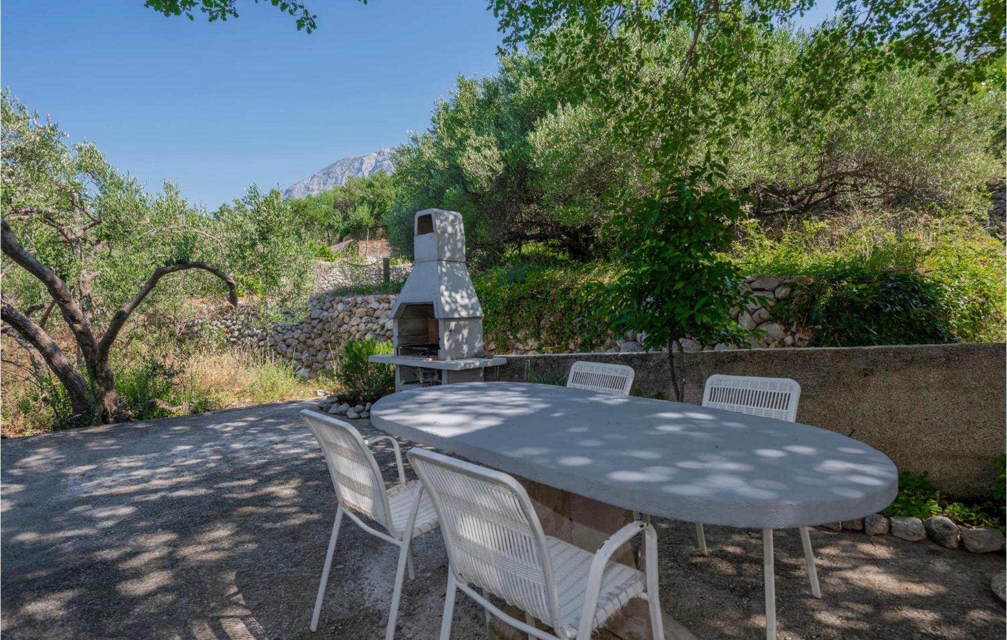 Nice Apartment In Tucepi With Wifi Exterior foto